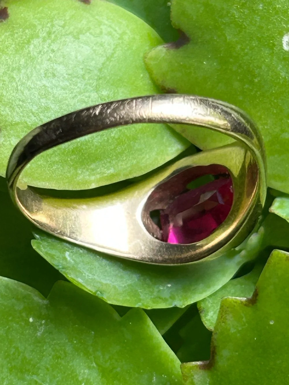 Vintage 10K yellow gold simulated lab created pink sapphire or ruby ring size 10